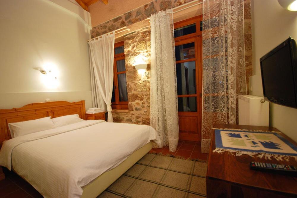 Hotel Parnassos Arachova Buitenkant foto