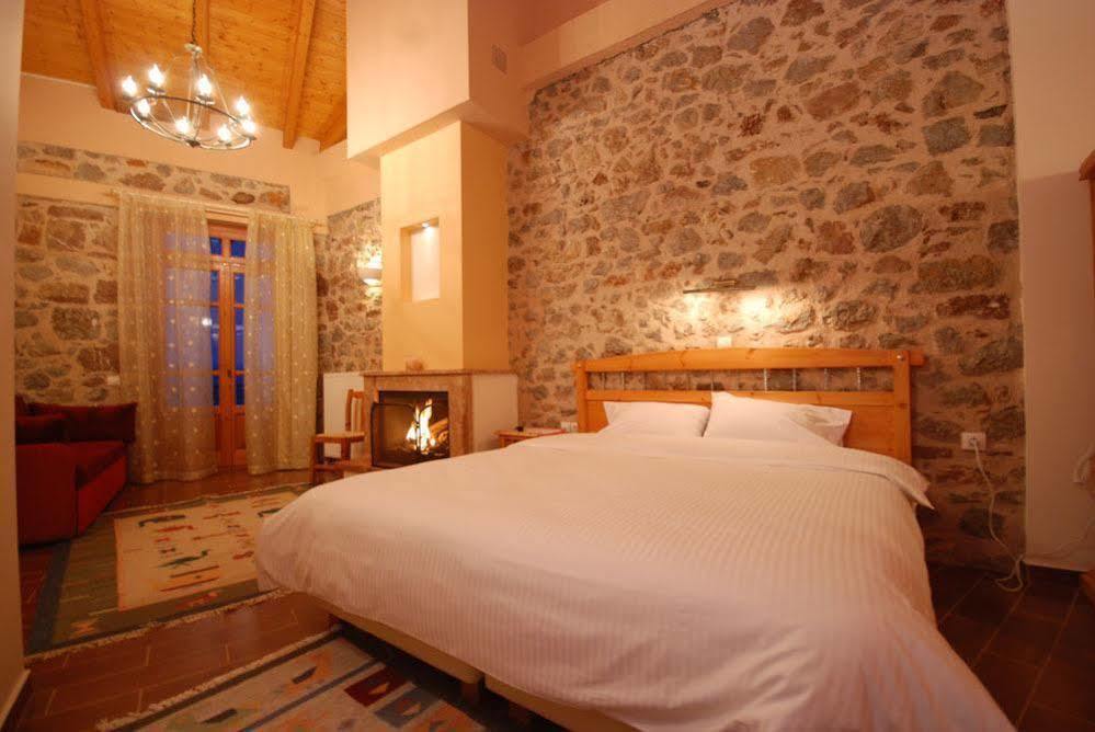 Hotel Parnassos Arachova Buitenkant foto