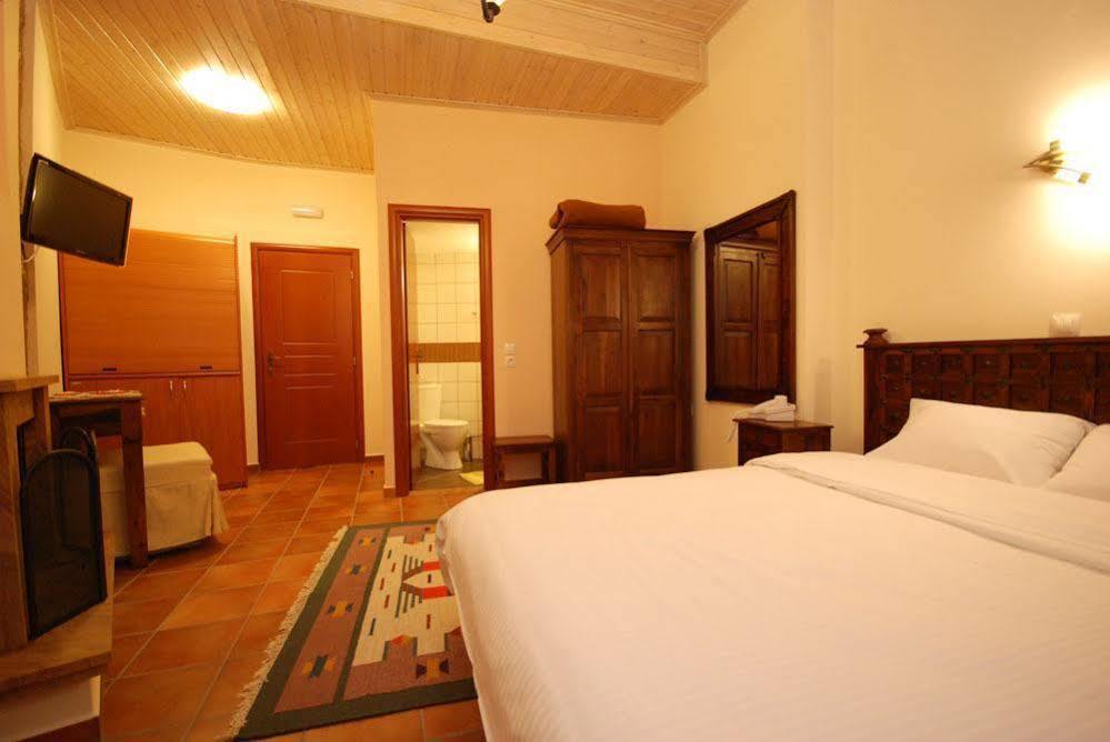 Hotel Parnassos Arachova Buitenkant foto